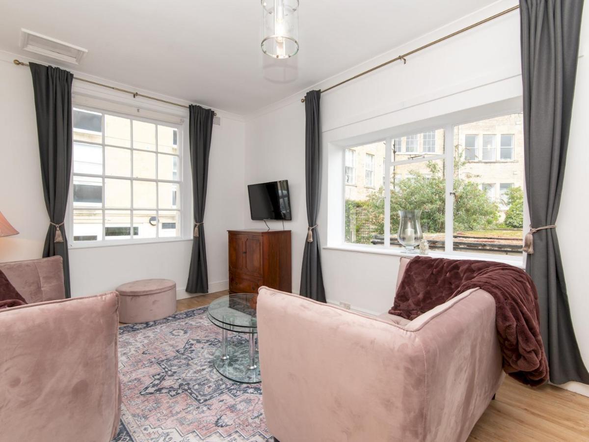 Pass The Keys Stylish 2 Bed Central Bath Apartment With Parking Exterior foto