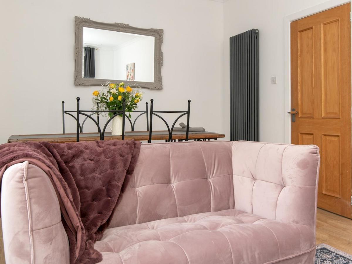 Pass The Keys Stylish 2 Bed Central Bath Apartment With Parking Exterior foto