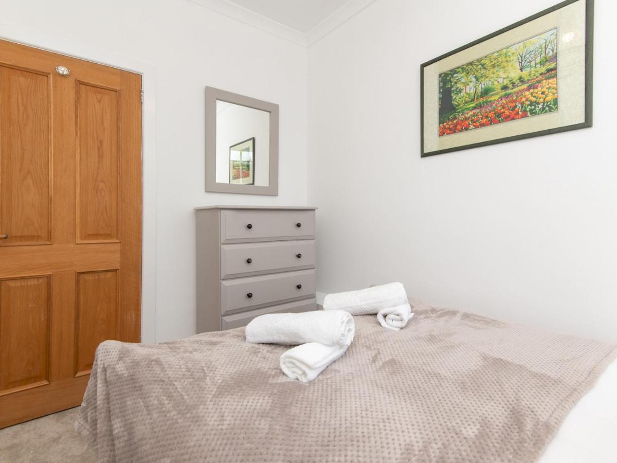 Pass The Keys Stylish 2 Bed Central Bath Apartment With Parking Exterior foto
